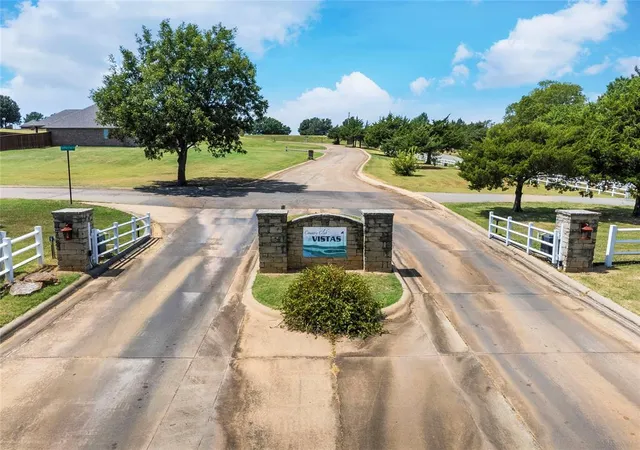 2nd image of 917 S Riveria Dr, Cushing, OK 74023 | MLS# 1245767