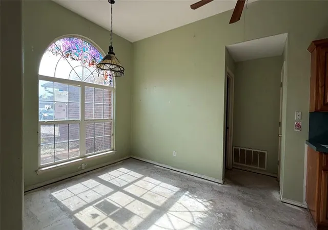 Photo 3 of Single family home for sale at 900 Banff Ct, Yukon, OK 73099 | MLS# 1245780 | Listing updated on 2026-10-28
