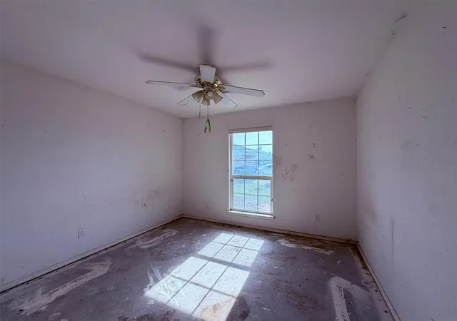 Photo 4 of Single family home for sale at 900 Banff Ct, Yukon, OK 73099 | MLS# 1245780 | Listing updated on 2026-10-28