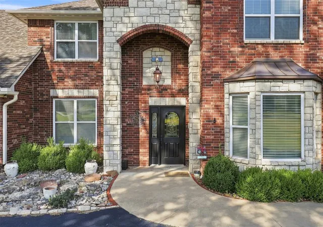 Photo 3 of Sale Pending at 1000 N Cimarron Hl, Stillwater, OK 74075 | MLS# 1245787 | Listing updated on 2026-10-01