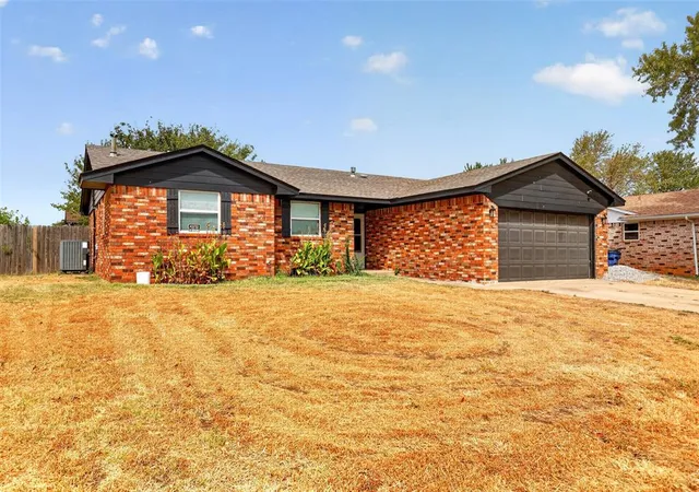 Photo 2 of Single family home for sale at 2722 S Estate Dr, El Reno, OK 73036 | MLS# 1245790 | Listing updated on 2026-09-30