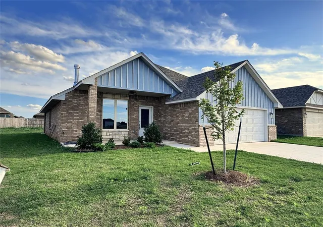 Photo 2 of Single family home for sale at 9340 Nw 143rd St, Yukon, OK 73099 | MLS# 1245792 | Listing updated on 2026-08-22