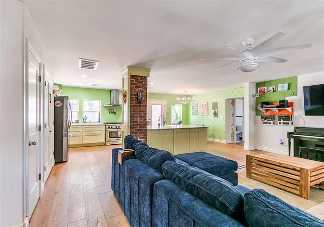 Photo 3 of Single family home for sale at 1719 Nw 12th St, Oklahoma City, OK 73106 | MLS# 1245797 | Listing updated on 2026-10-03