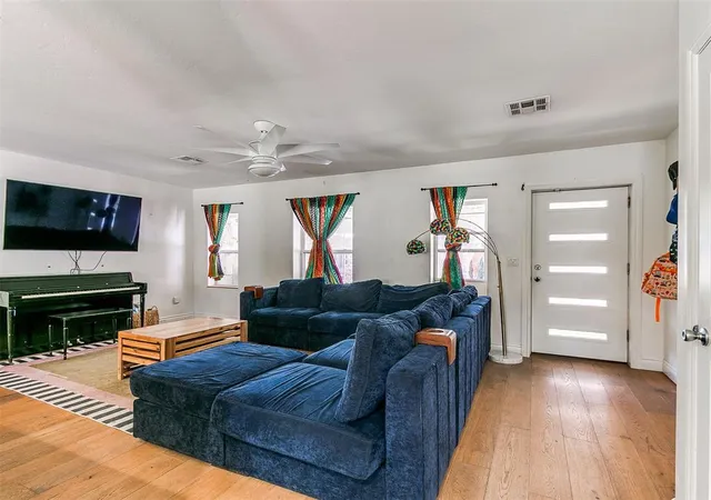 Photo 4 of Single family home for sale at 1719 Nw 12Th St, Oklahoma City, OK 73106 | MLS# 1245797 | Listing updated on 2026-10-03