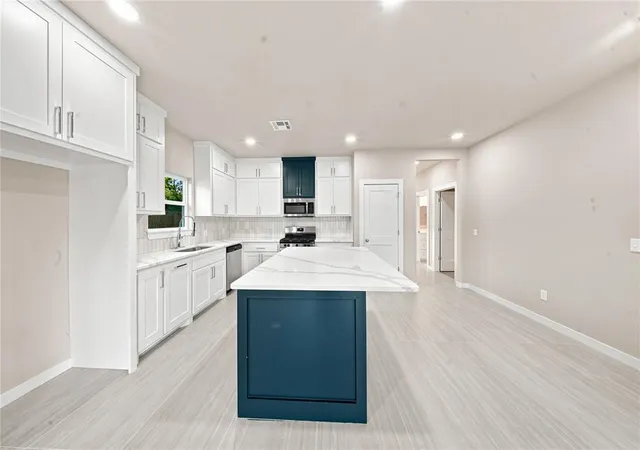 Photo 4 of Sale Pending at 313 Se 51St St, Oklahoma City, OK 73129 | MLS# 1245803 | Listing updated on 2026-10-16