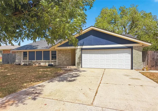 1st image of 504 Sw 26th Pl, El Reno, OK 73036 | MLS# 1245804