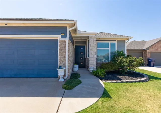 Photo 3 of Single family home for sale at 3509 Upland Ridge Dr, Yukon, OK 73099 | MLS# 1245806 | Listing updated on 2026-09-19
