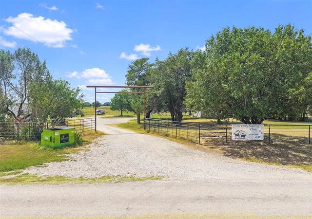 2nd image of 14750 Box Rd, Lexington, OK 73051 | MLS# 1245810