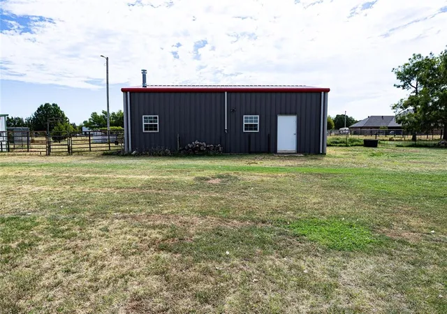33rd image of 7900 S Cimarron Rd, Mustang, OK 73064 | MLS# 1245815
