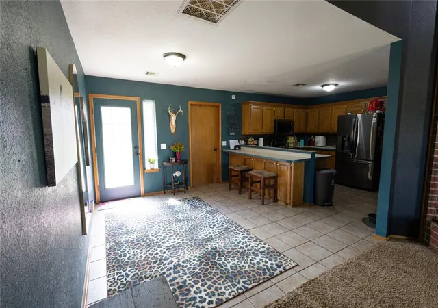 Photo 4 of Sale Pending at 7900 S Cimarron Rd, Mustang, OK 73064 | MLS# 1245815 | Listing updated on 2026-09-03