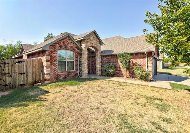 Photo 3 of Single family home for sale at 10920 Sw 36th St, Yukon, OK 73099 | MLS# 1245826 | Listing updated on 2026-10-02
