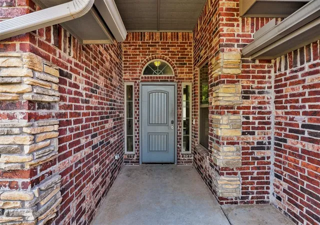 Photo 3 of Single family home for sale at 10920 Sw 36Th St, Yukon, OK 73099 | MLS# 1245826 | Listing updated on 2026-10-02