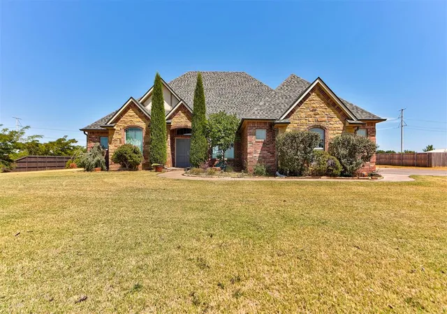 Photo 3 of Single family home for sale at 281 Meadow Lark Ln, Blanchard, OK 73010 | MLS# 1245829 | Listing updated on 2026-08-24