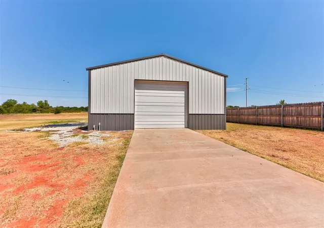 42nd image of 281 Meadow Lark Ln, Blanchard, OK 73010 | MLS# 1245829