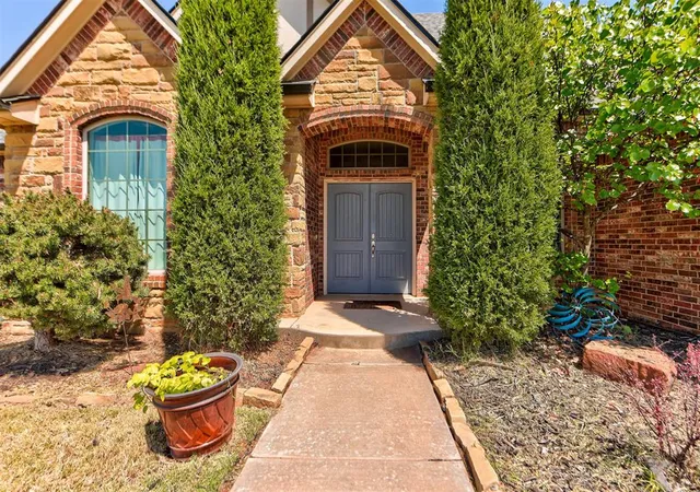 Photo 4 of Single family home for sale at 281 Meadow Lark Ln, Blanchard, OK 73010 | MLS# 1245829 | Listing updated on 2026-08-24