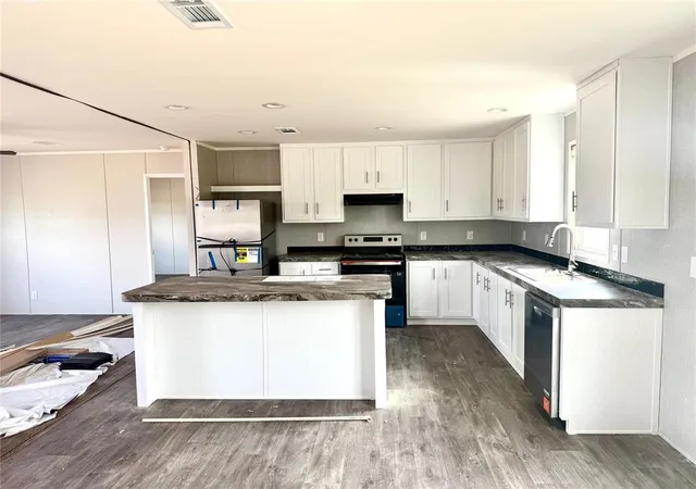 Photo 3 of Single family home for sale at 8782 Rebekah Rd, Yukon, OK 73099 | MLS# 1245857 | Listing updated on 2026-08-24