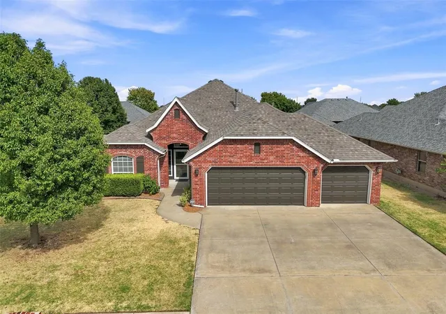 2nd image of 17308 Serrano Dr, Oklahoma City, OK 73170 | MLS# 1245858