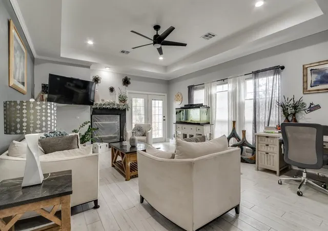 4th image of 1601 Laurel Pl, Edmond, OK 73003 | MLS# 1245859