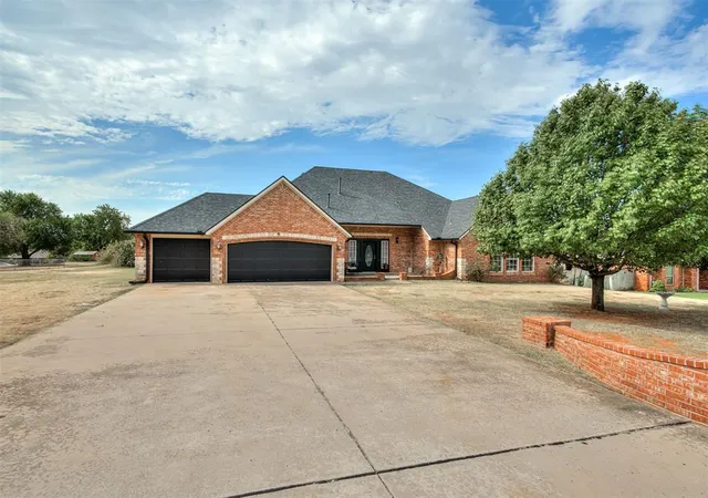 Photo 2 of Single family home for sale at 2365 Elm Tree Ln, Blanchard, OK 73010 | MLS# 1245863 | Listing updated on 2026-09-27