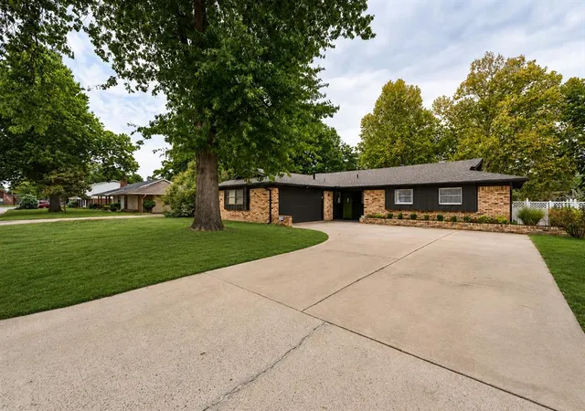 Photo 2 of Sale Pending at 3604 N Ann Arbor Pl, Oklahoma City, OK 73122 | MLS# 1245870 | Listing updated on 2026-08-27