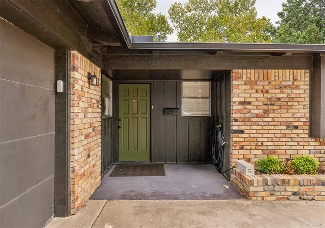 Photo 3 of Sale Pending at 3604 N Ann Arbor Pl, Oklahoma City, OK 73122 | MLS# 1245870 | Listing updated on 2026-08-27