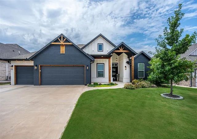 Photo 1 of Sale Pending at 1322 Presidio Dr, Norman, OK 73072 | MLS# 1245872 | Listing updated on 2026-10-12