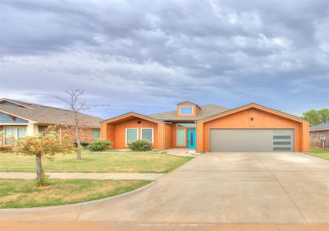 2nd image of 10317 Nw 34th Ter, Yukon, OK 73099 | MLS# 1245907