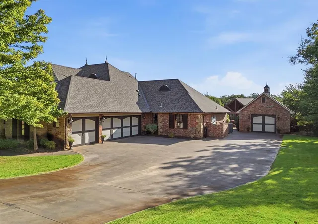 4th image of 9172 Bergamo Blvd, Edmond, OK 73034 | MLS# 1245909