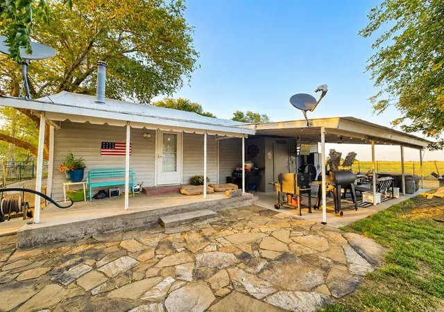Photo 1 of Single family home for sale at 20456 E 1410 Rd #109, Lone Wolf, OK 73655 | MLS# 1245938 | Listing updated on 2026-08-26