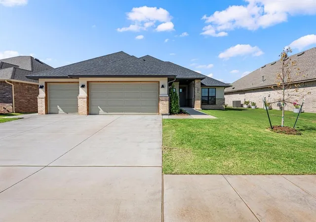 Photo 1 of Single family home for sale at 5009 Vine Cliff Rd, Mustang, OK 73064 | MLS# 1245940 | Listing updated on 2026-10-20