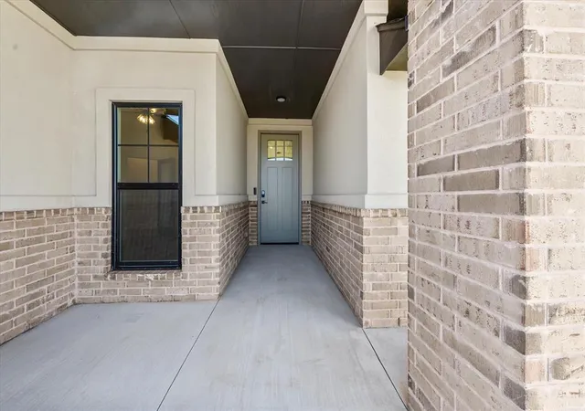Photo 2 of Single family home for sale at 5009 Vine Cliff Rd, Mustang, OK 73064 | MLS# 1245940 | Listing updated on 2026-10-20
