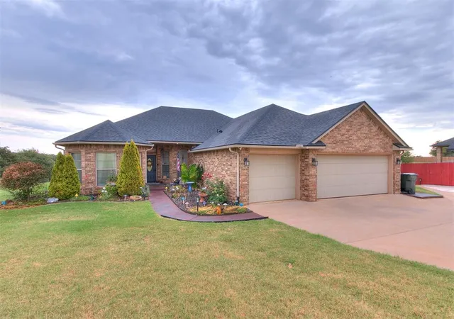 Photo 1 of Single family home for sale at 11456 Coyote Run, Guthrie, OK 73044 | MLS# 1245947 | Listing updated on 2026-08-28