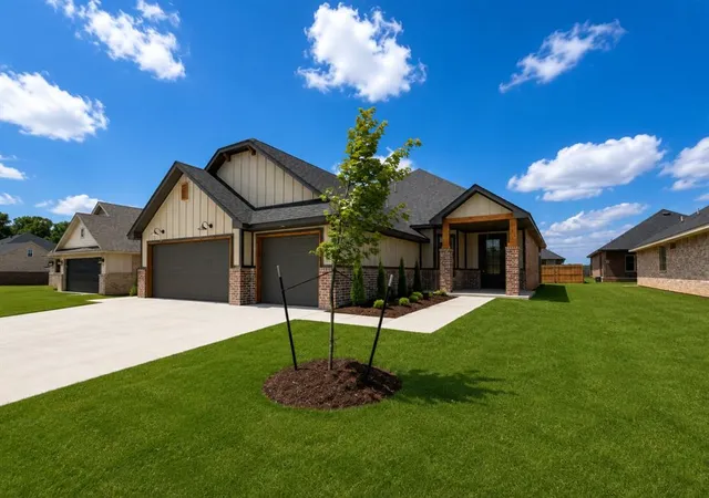 Photo 1 of Single family home for sale at 5109 Vine Cliff Rd, Mustang, OK 73064 | MLS# 1245949 | Listing updated on 2026-08-30