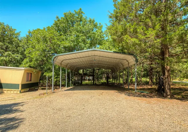 4th image of 332 Royal Ln, Canadian, OK 74425 | MLS# 1245959