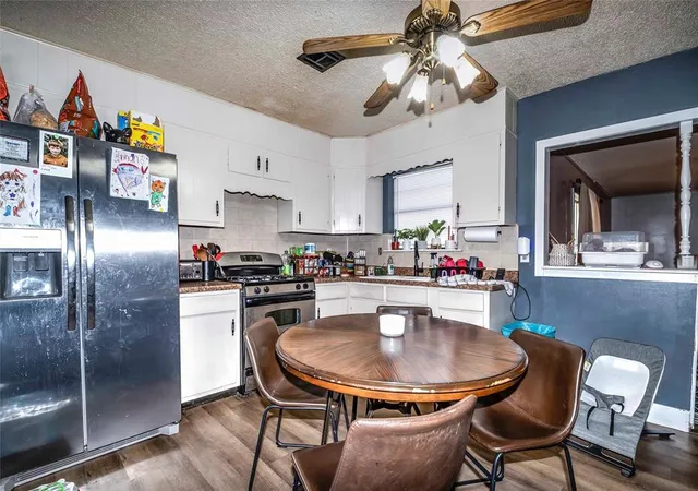 Photo 3 of Single family home for sale at 606 N Cedar Ave, Stroud, OK 74079 | MLS# 1245968 | Listing updated on 2026-08-31