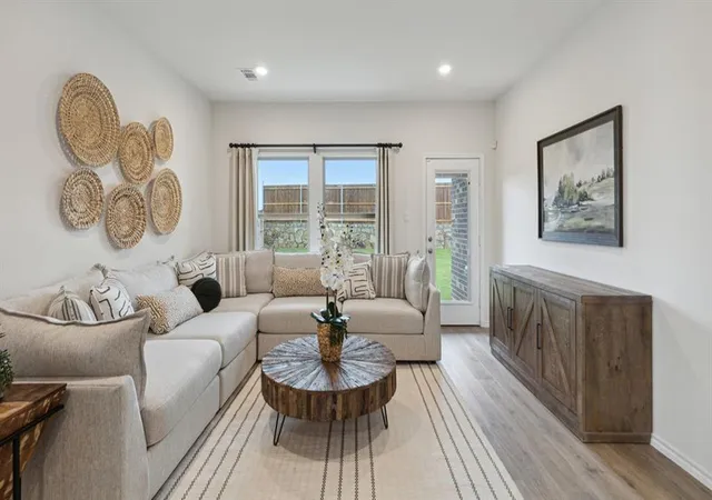 Photo 3 of Sale Pending at 10409 Red Thistle Dr, Oklahoma City, OK 73114 | MLS# 1245970 | Listing updated on 2026-09-03