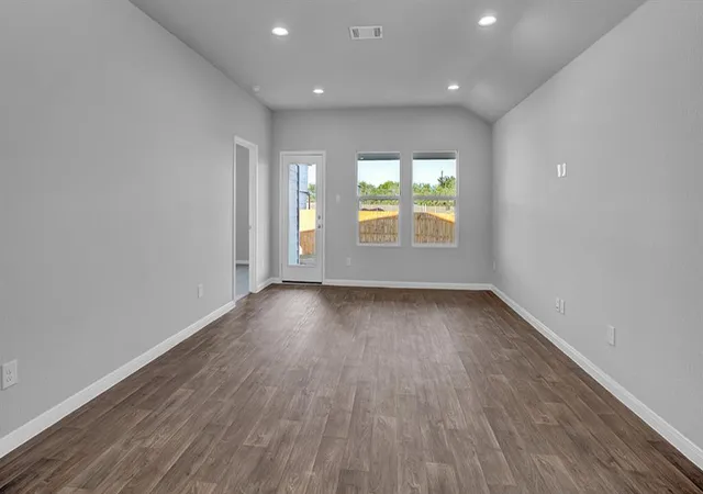 Photo 3 of Single family home for sale at 10401 Red Thistle Dr, Oklahoma City, OK 73114 | MLS# 1245975 | Listing updated on 2026-08-26