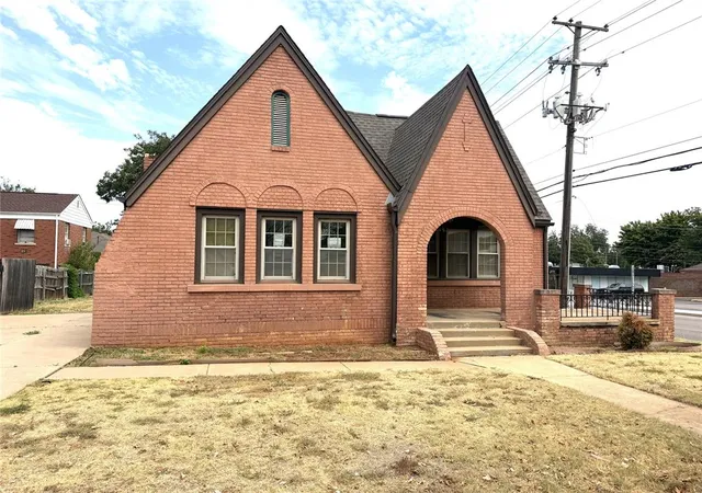 1st image of 2101 Nw 27th St, Oklahoma City, OK 73107 | MLS# 1245982
