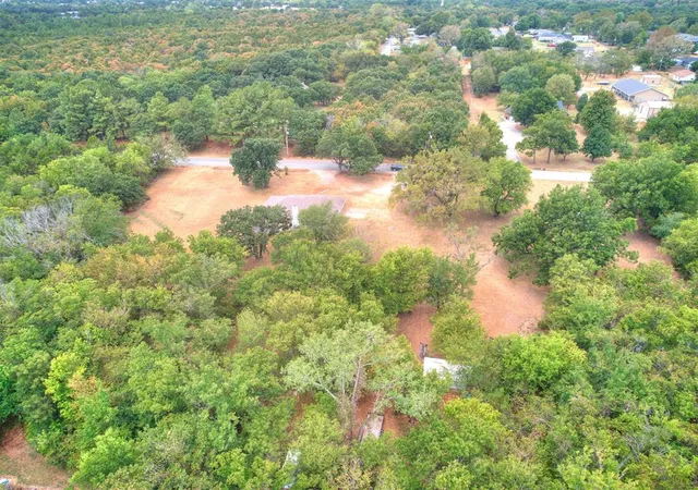 Photo 3 of Single family home for sale at 1100 Sw 4Th St, Jones, OK 73049 | MLS# 1246000 | Listing updated on 2026-08-26