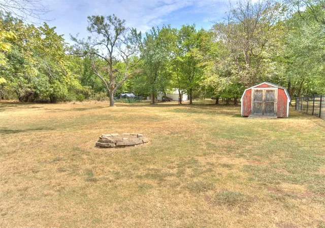 Photo 5 of Single family home for sale at 1100 Sw 4Th St, Jones, OK 73049 | MLS# 1246000 | Listing updated on 2026-08-26