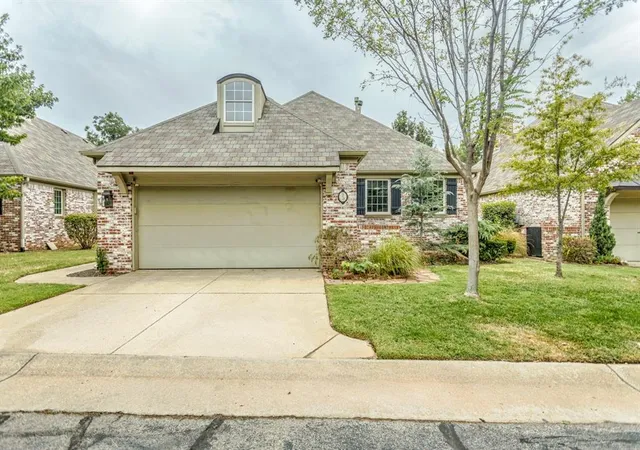 Photo 3 of Condo for sale at 11300 Quail Creek Rd #5, Oklahoma City, OK 73120 | MLS# 1246019 | Listing updated on 2026-10-07