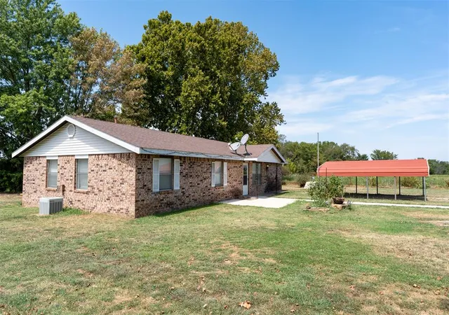 Photo 3 of Single family home for sale at 101151 N Hwy 56 Hwy, Okemah, OK 74859 | MLS# 1246022 | Listing updated on 2026-08-29
