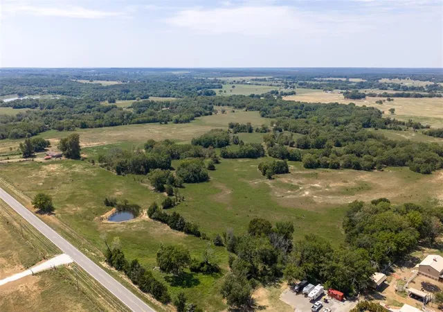 Photo 3 of Single family home for sale at 101151 N Hwy 56 Hwy, Okemah, OK 74859 | MLS# 1246022 | Listing updated on 2026-08-29