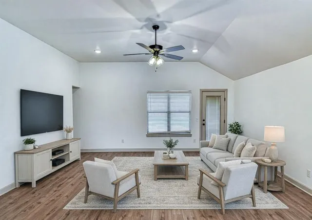 Photo 3 of Single family home for sale at 13313 Sw 5th St, Yukon, OK 73099 | MLS# 1246026 | Listing updated on 2026-08-26