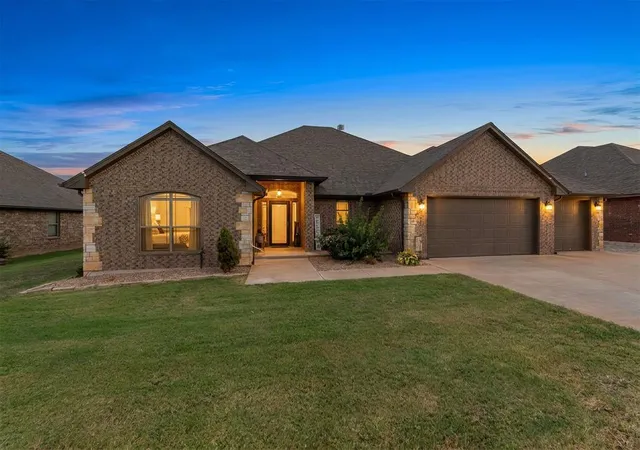 Photo 3 of Sale Pending at 4860 Ash St Ne, Piedmont, OK 73078 | MLS# 1246043 | Listing updated on 2026-09-02