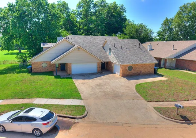 2nd image of 2808 Shoreridge Ave, Norman, OK 73072