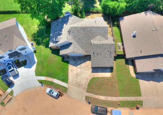 36th image of 2808 Shoreridge Ave #2810, Norman, OK 73072 | MLS# 1246044
