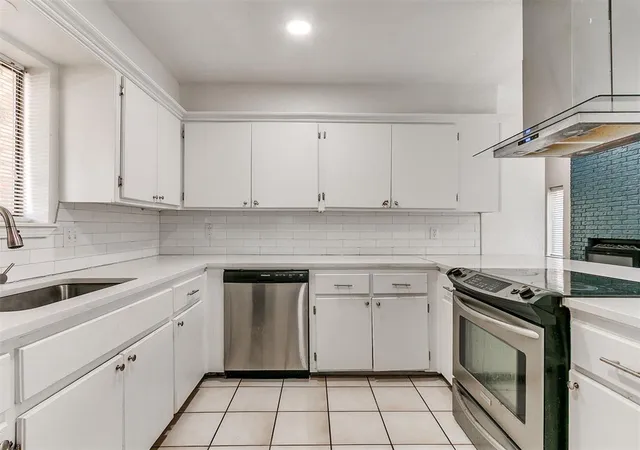 Listing Photo 4 - Condo for sale in building located at 2808 Shoreridge Ave, Norman, OK 73072 - Unit #2810