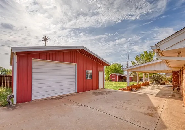 Photo 2 of Single family home for sale at 1509 N Temple St, Cordell, OK 73632 | MLS# 1246054 | Listing updated on 2026-09-23