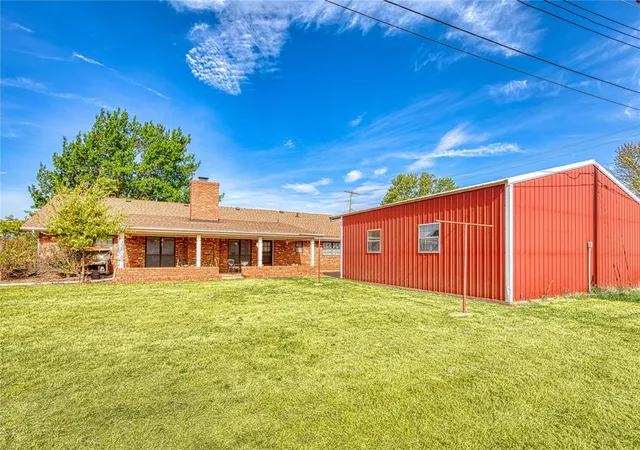 3rd image of 1509 N Temple St, Cordell, OK 73632 | MLS# 1246054